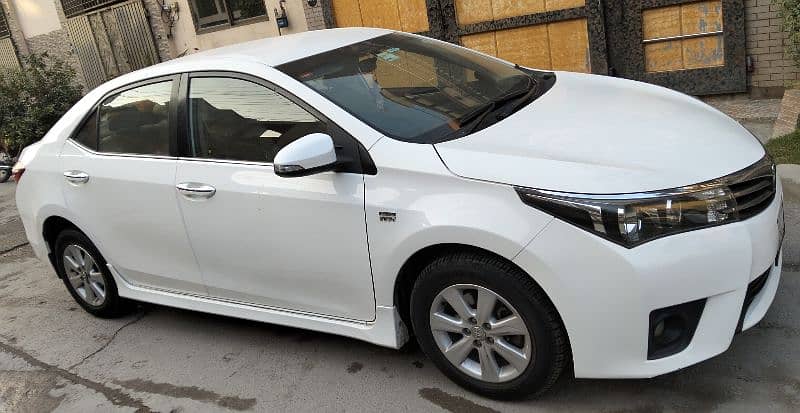 Toyota Corolla Altis 2014 3