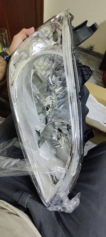 Honda Civic Eagle Eye 2003/2006 Front Headlights Available With Box 4