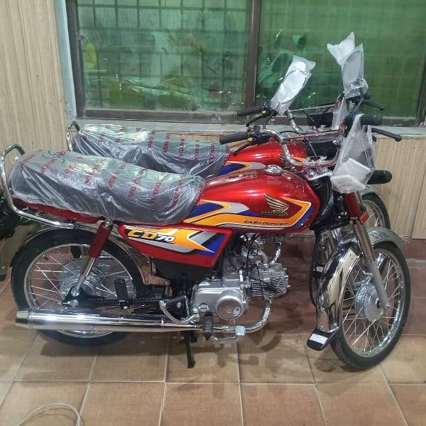 Honda CD 70 red 4