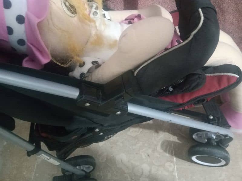 Pram Just 6 months use important 2