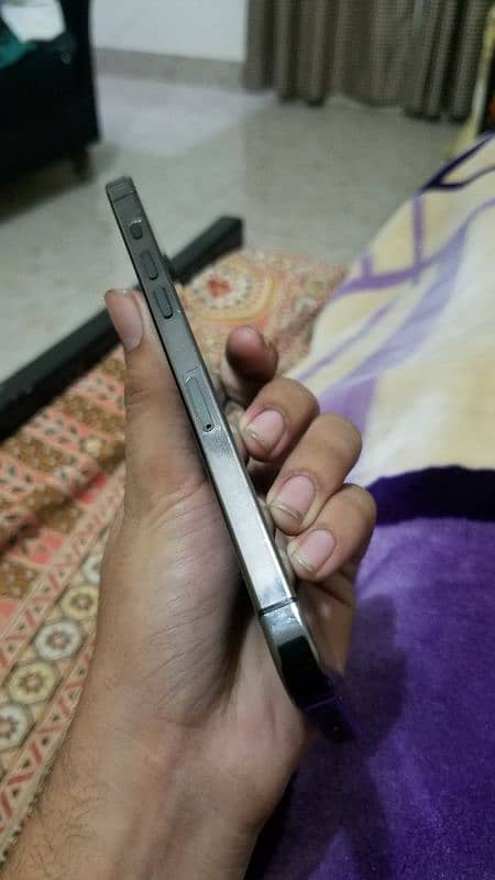 10by10condition iphone 15 pro. max Non PTA 1