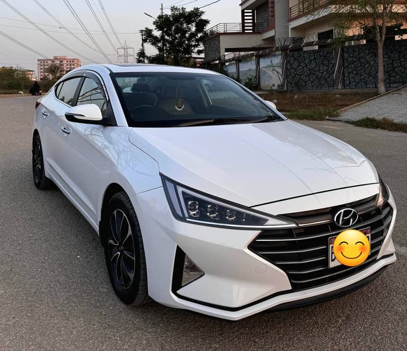 Hyundai Elantra 2022 GLS 1