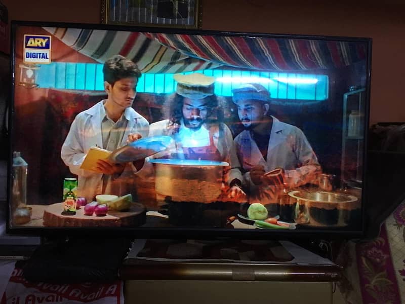 led 40 inch running condition with remote 2