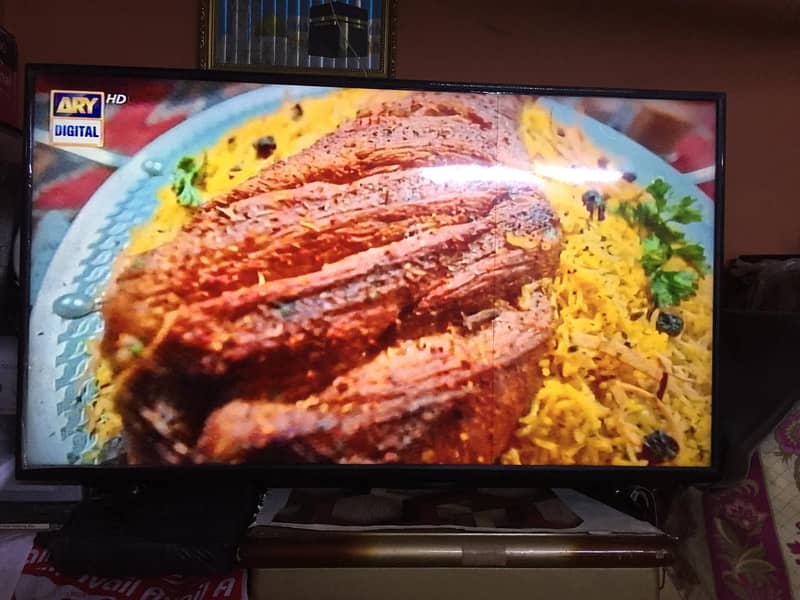 led 40 inch running condition with remote 3