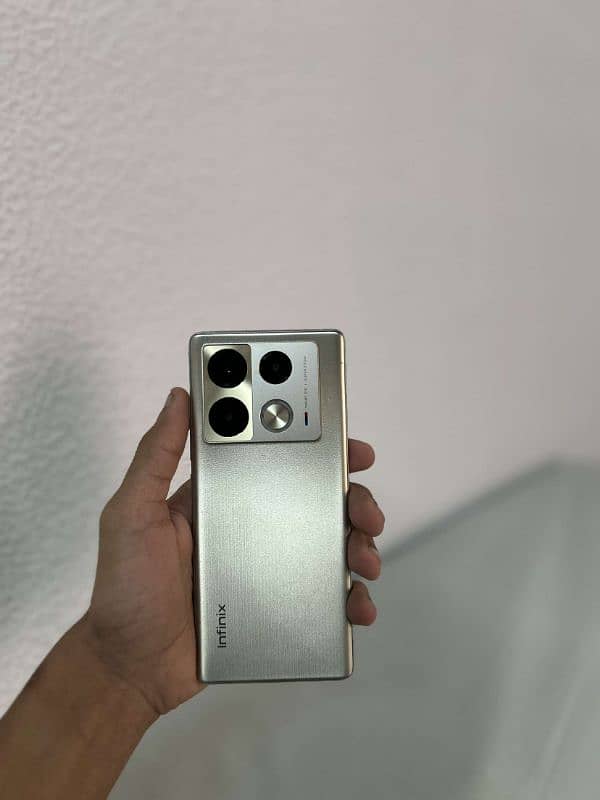 INFINIX HOT 40 PRO 3