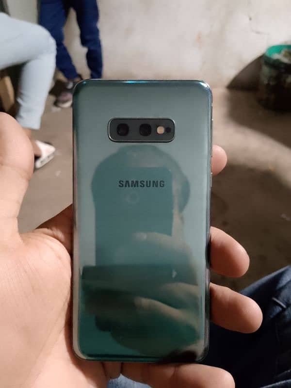 Samsung S10e 10