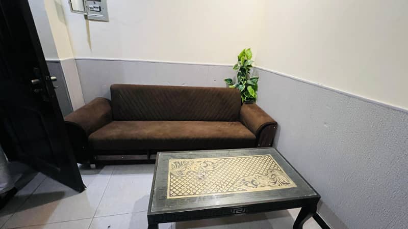 One bedroom fully furnished for rent in bahria towan Rawalpindi 2