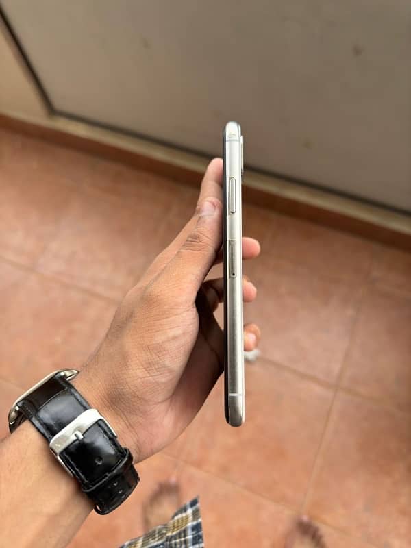 IPHONE X 64 gb 1