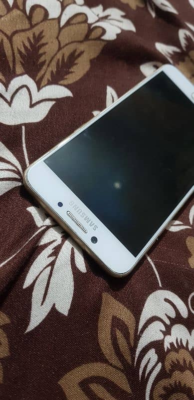 Samsung C5 Pro 4