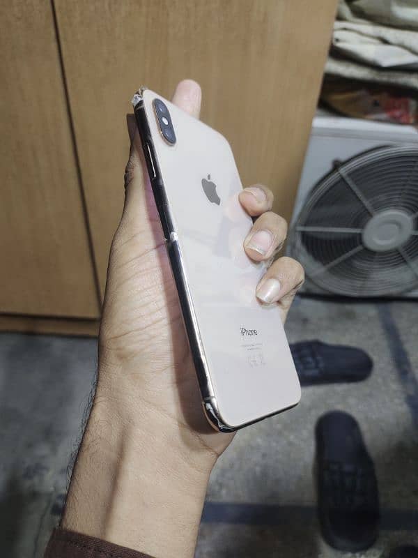 iphone xs max 4