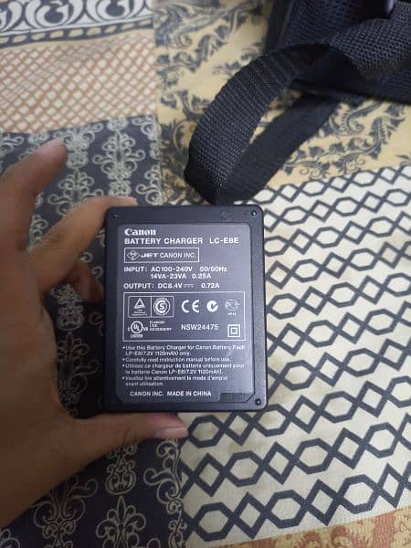 Canon battery charger original 1