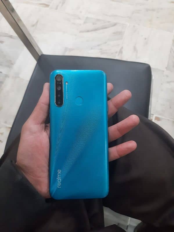 realme 5i 0