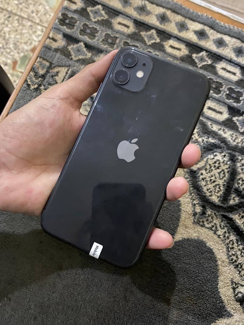 iPhone 11 4