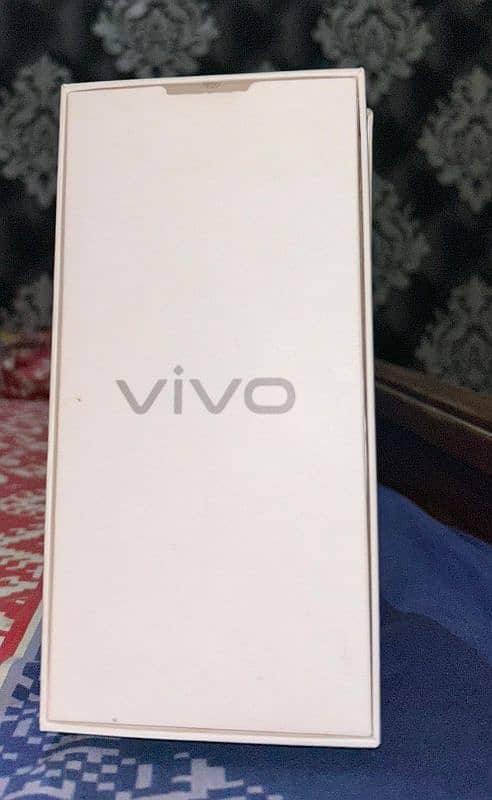 vivo y33s wirh box 5