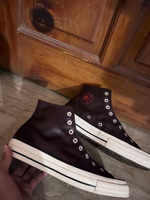 (Leather) Converse all star chuck taylor (extreme rare find) 0