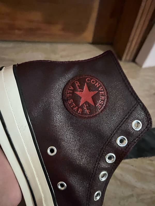 (Leather) Converse all star chuck taylor (extreme rare find) 1