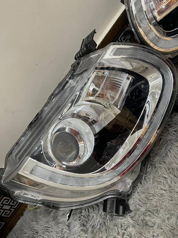 Suzuki Ignis head light 1