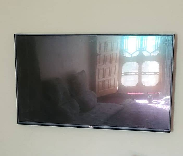 LG 4K 55" SMART LED TV 1