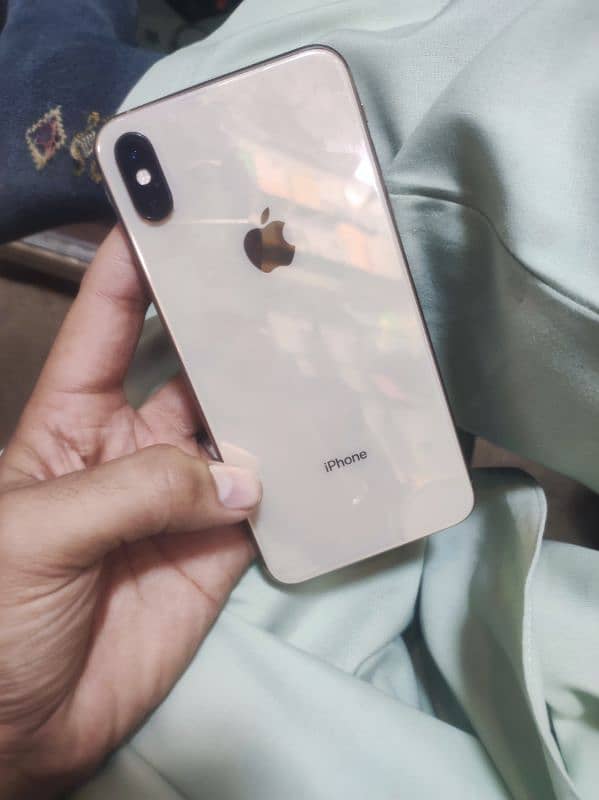 Xs MAX 1