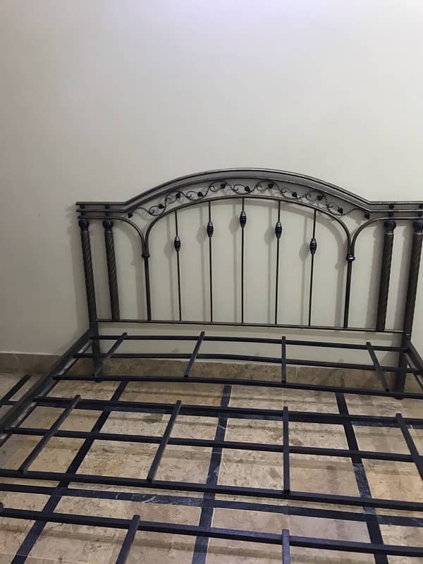 iron bed king size 2