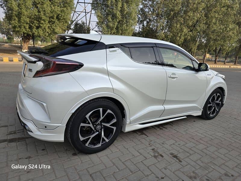 Toyota C-HR 2017 6