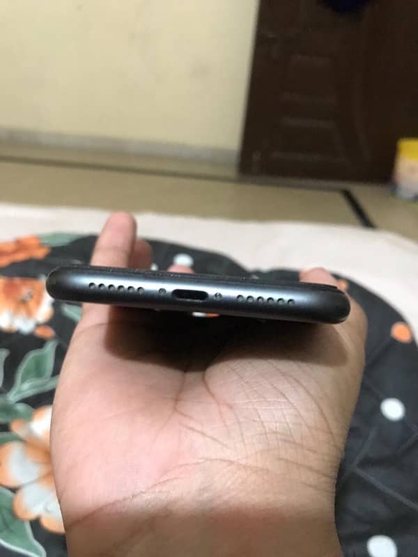 iPhone 11 for sale jv 2