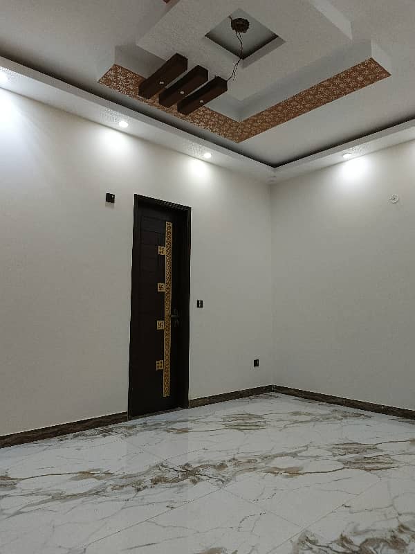 North nazimabad block j 3 bed DD separate Entrance Brand new Portion 4