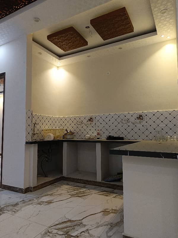 North nazimabad block j 3 bed DD separate Entrance Brand new Portion 5