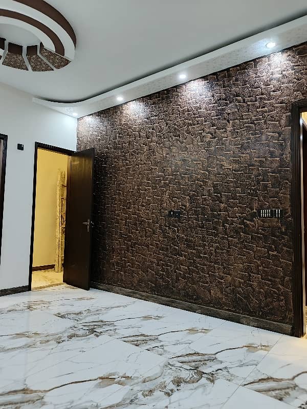 North nazimabad block j 3 bed DD separate Entrance Brand new Portion 7