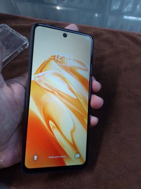 Infinix hot 40 i 8