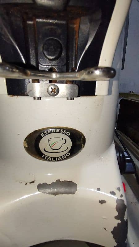 Coffee Beans grinder Automatic drive imported Italy 2