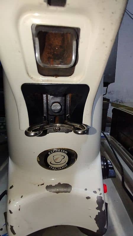 Coffee Beans grinder Automatic drive imported Italy 3