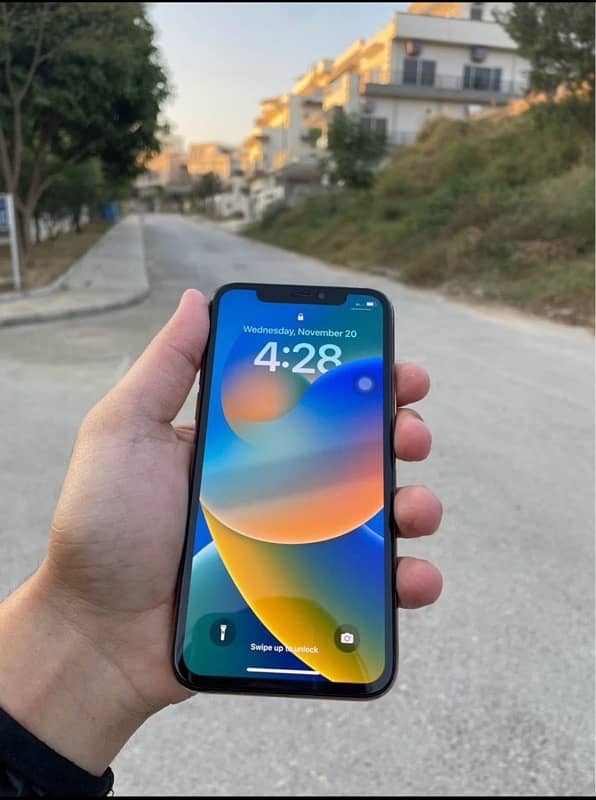 iphone 11 pro 2