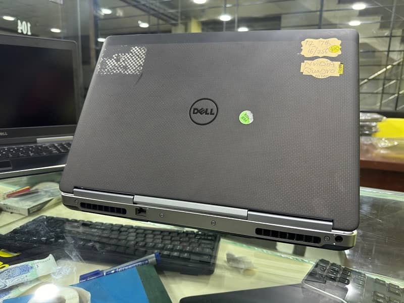 Dell precision 7520 core i7 7th generation with 4k display 4