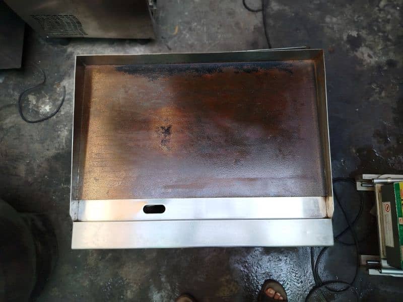 Hot Plate 24 inch by 36 inch imported steel body LPG gas 4