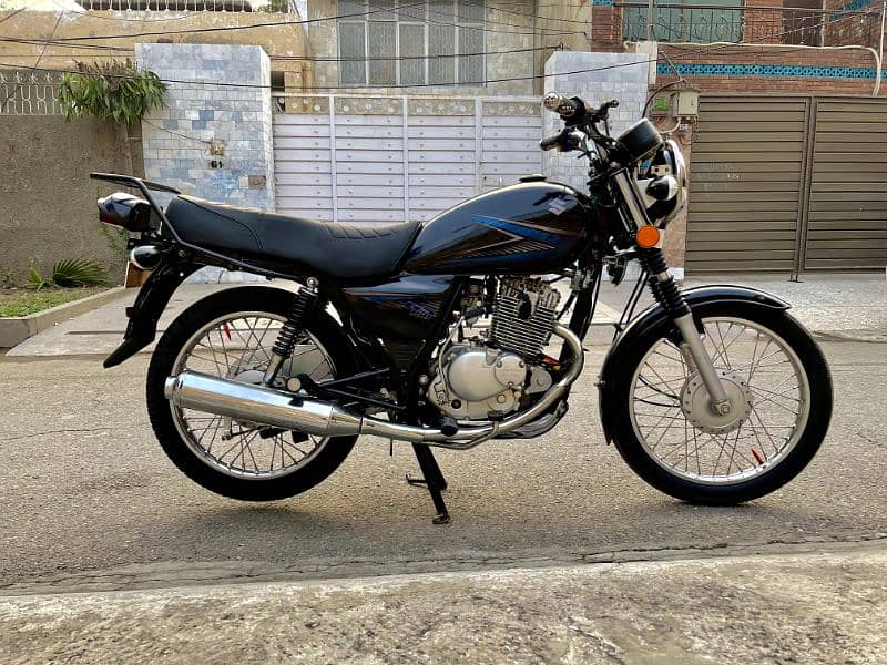 Suzuki GS 150 1