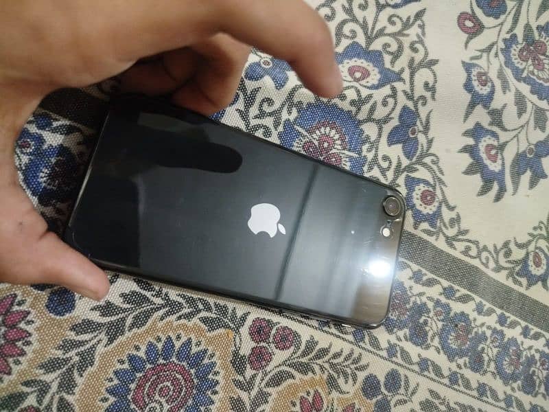 Iphone SE Non PTA 64gb 10/10 Condition 3