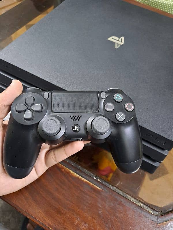 Sony Playstation 4 Pro 1TB 0