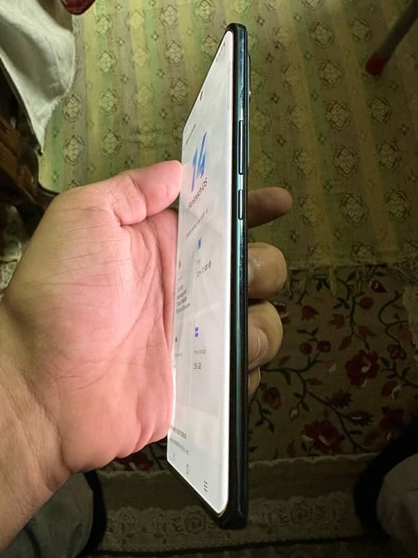 vivo V30 0