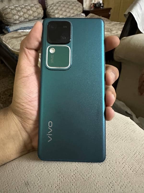 vivo V30 5