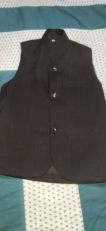 waist coat. brown and black 3