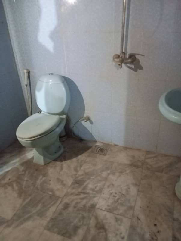 Upper portion for rent 2bad attach bathroom kitchen marble flooring woodwork man apruch 6