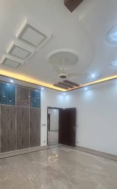 1 Kanal Upper Portion For Rent UET Society Colege Road Lahore