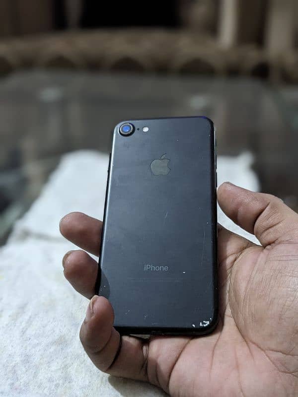 Iphone 7 black 128gb official approved 1