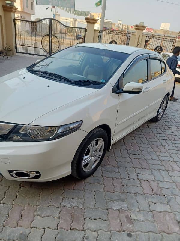 Honda City 2017 Lahore Registered. 2