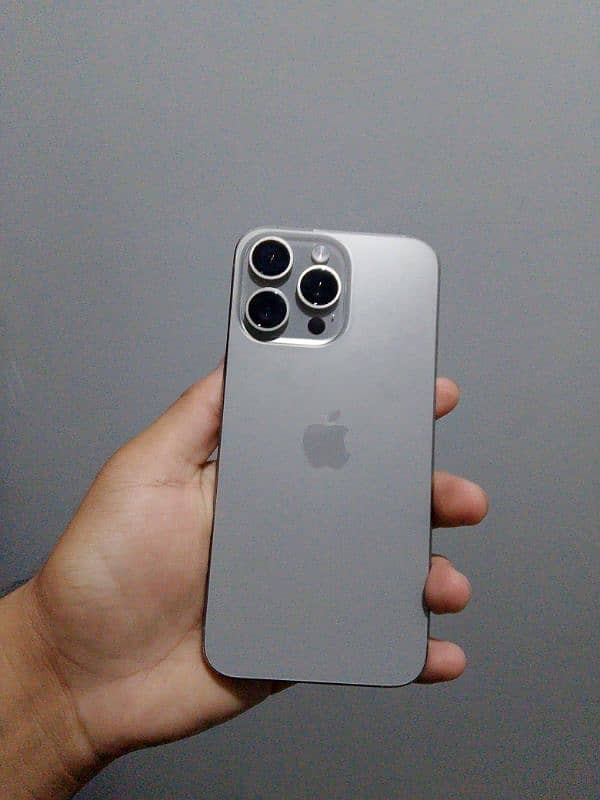 iphone 15 pro max jv Natural titanium 256gb LLA MODEL 0