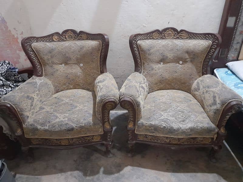 e PCs sofa set for sale 1