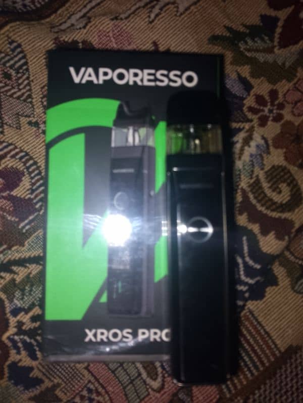 vaproresso xros pro pod 10/10 1 week used complete box 1