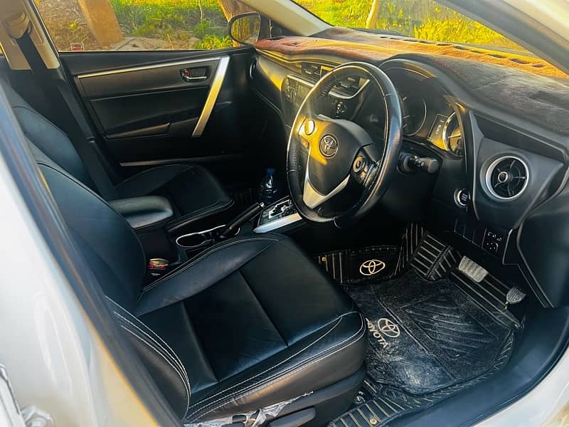 Toyota Altis Grande 2022 black interior 5