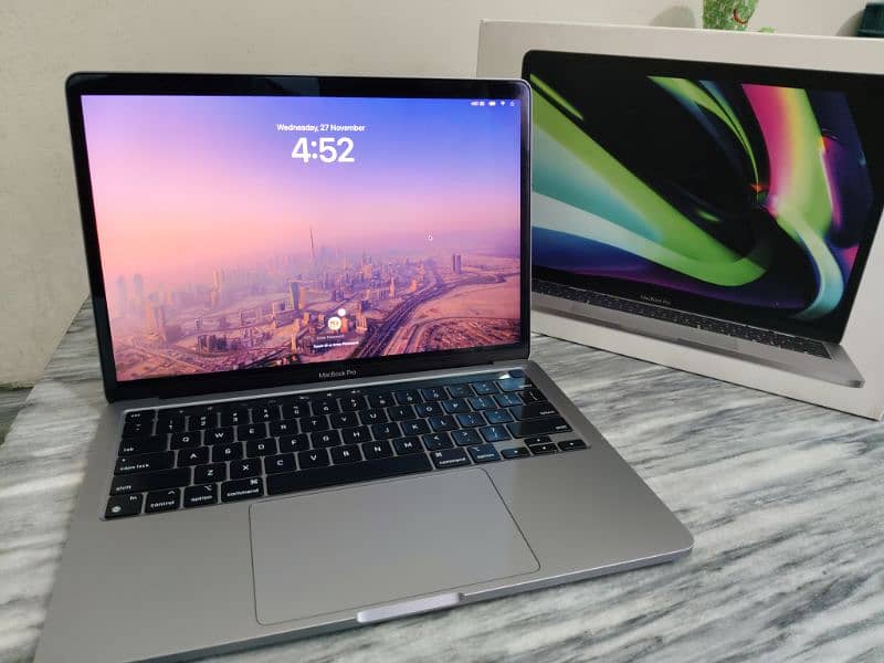 Macbook Pro M1 13 Inch with Touchbar 0